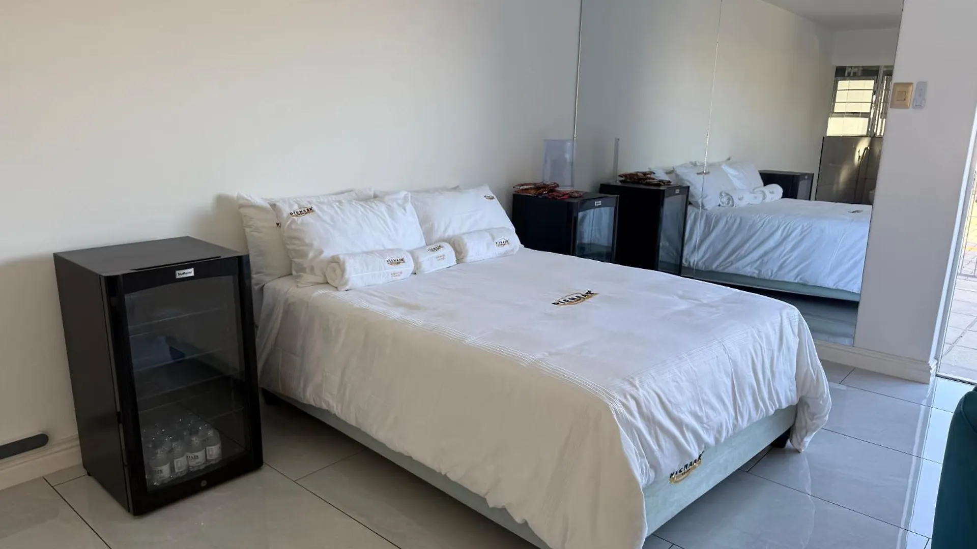 Apartment Humewood Gardens Private Suite Port Elizabeth